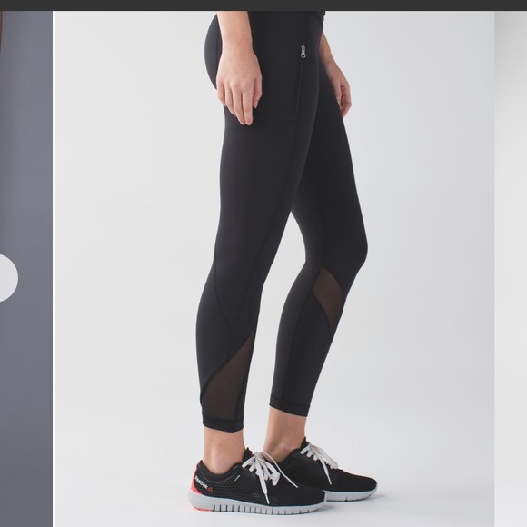 lululemon athletica Pants - Lululemon black mesh panel zipper pants size 4 🍋